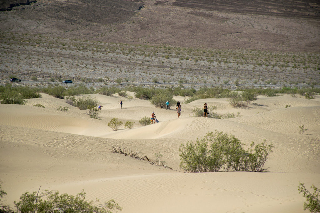 Mesquite Flat Sand Dunes with people